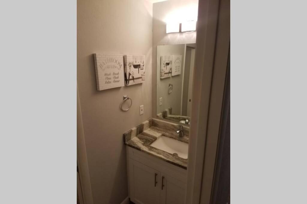 Cozy 3 Bed 2.5 Bath Located Near Busch Gardens Apartment Tampa Exterior photo
