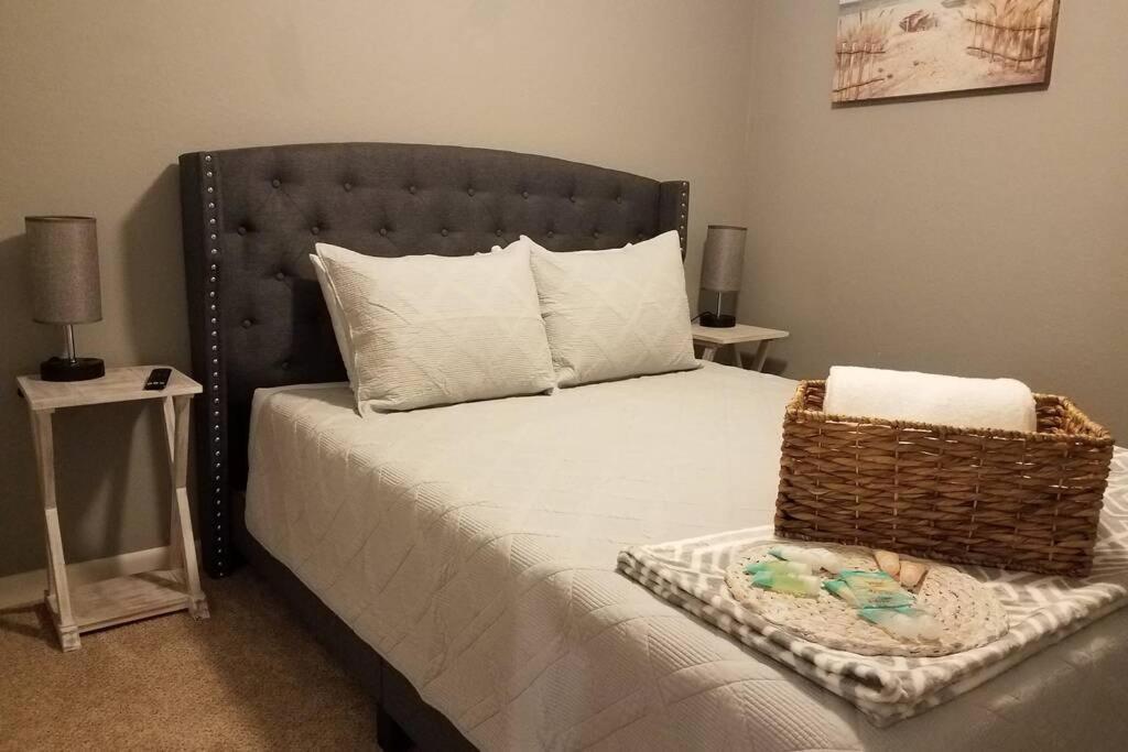 Cozy 3 Bed 2.5 Bath Located Near Busch Gardens Apartment Tampa Exterior photo