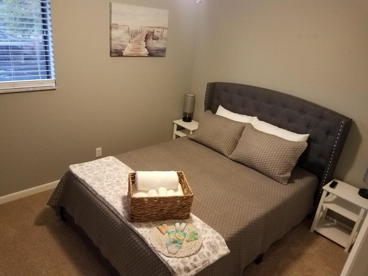 Cozy 3 Bed 2.5 Bath Located Near Busch Gardens Apartment Tampa Exterior photo